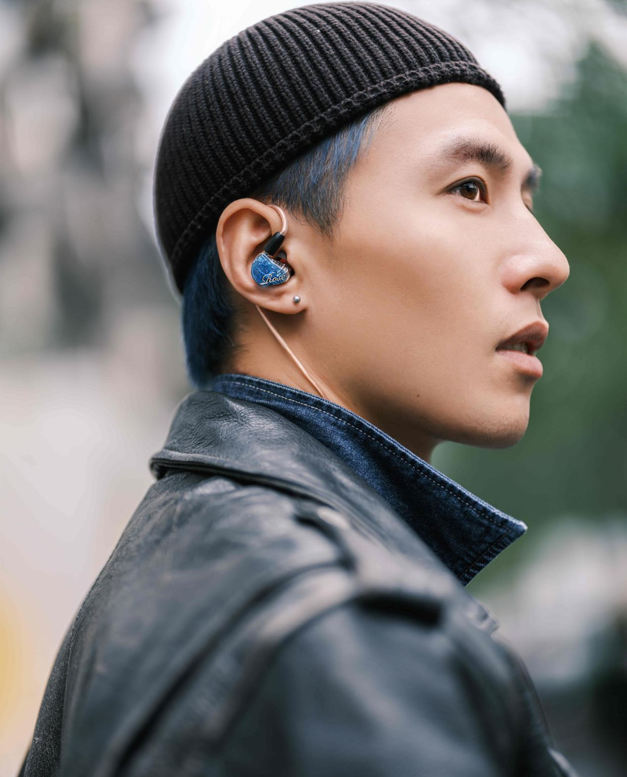 弱水时砂携手周传雄,以热爱创造好声音_财富号_东方