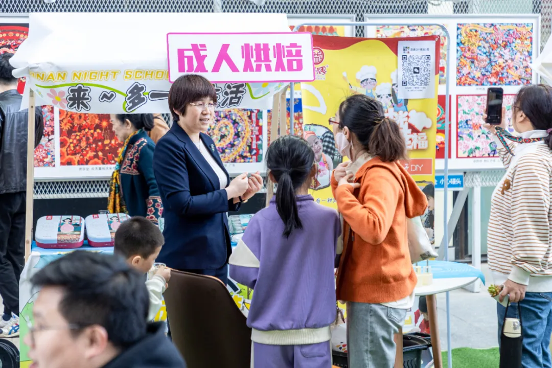 济南弘阳广场开辟夜校夜宵新模式