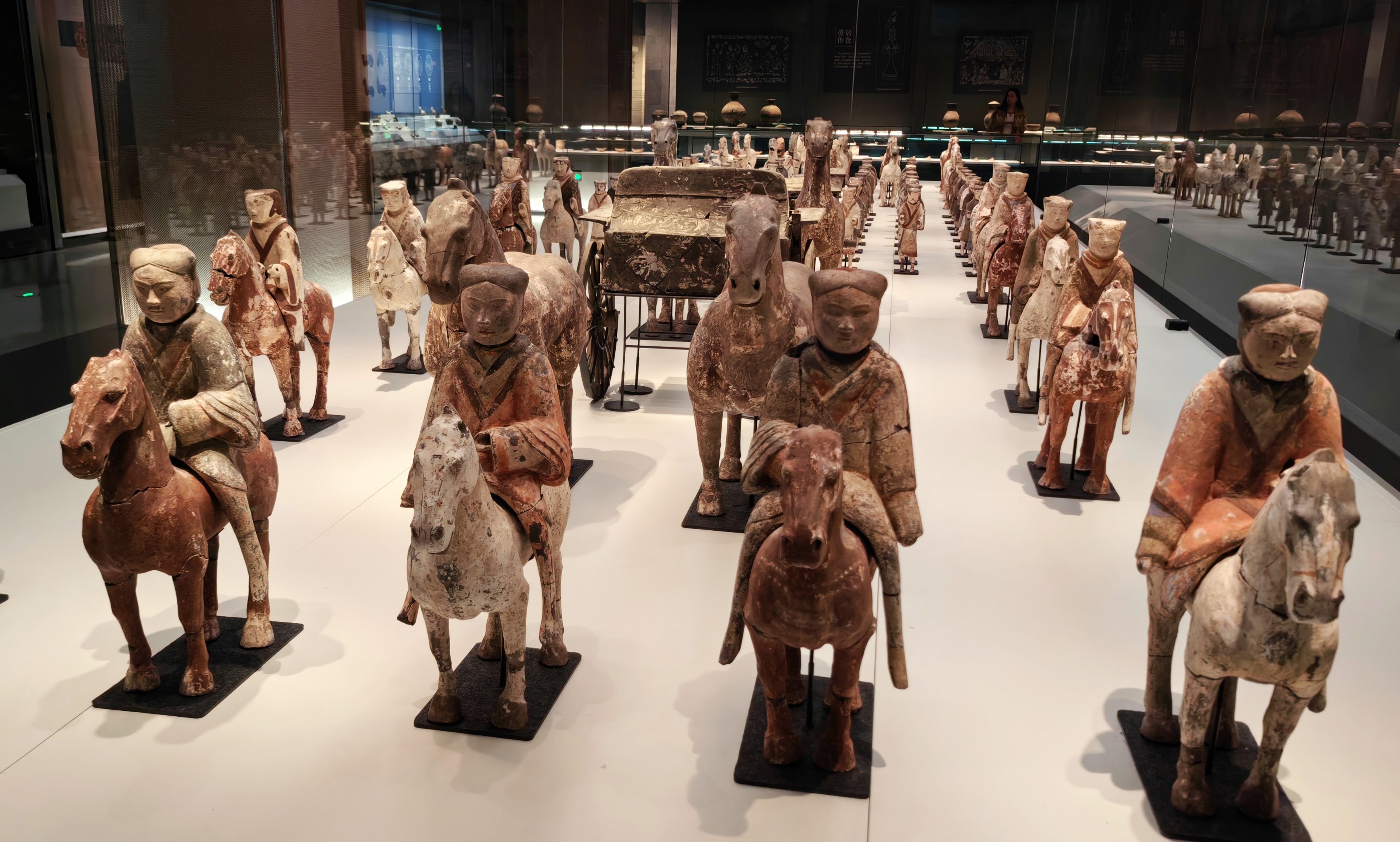 汉家仪仗:从香山汉墓陪葬坑说起|访古