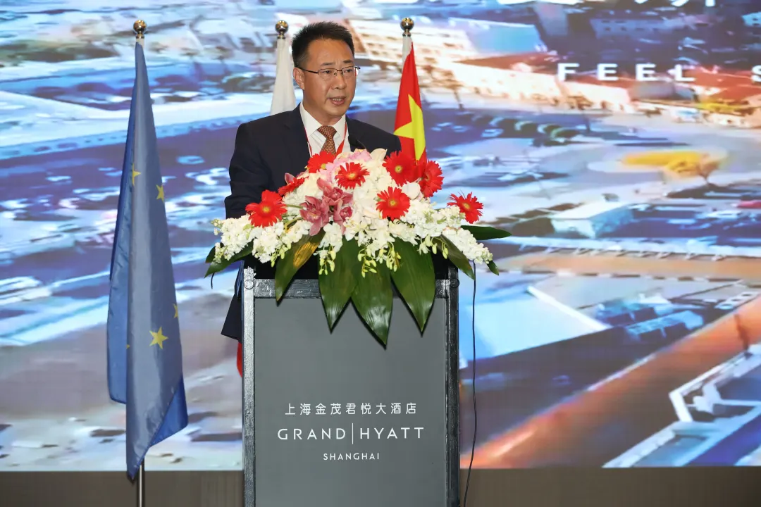 董事长朱志刚与斯洛文尼亚副总理兼外长法永举行会谈