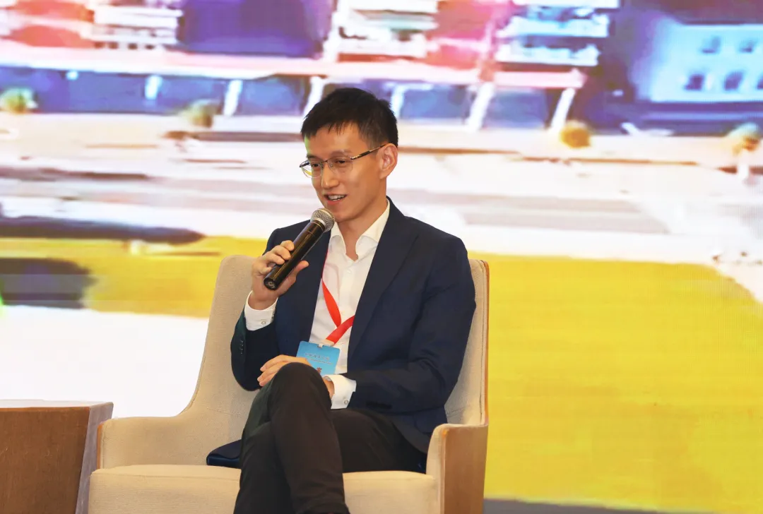 董事长朱志刚与斯洛文尼亚副总理兼外长法永举行会谈