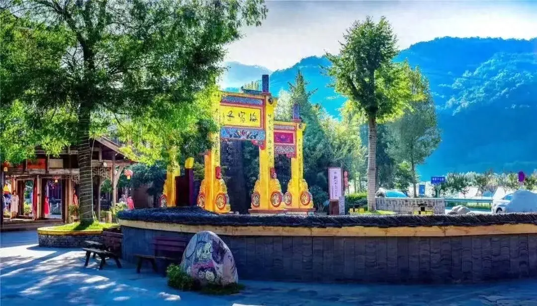 描绘"产业画廊",让成都彭州市海窝子古镇有颜更有"值"