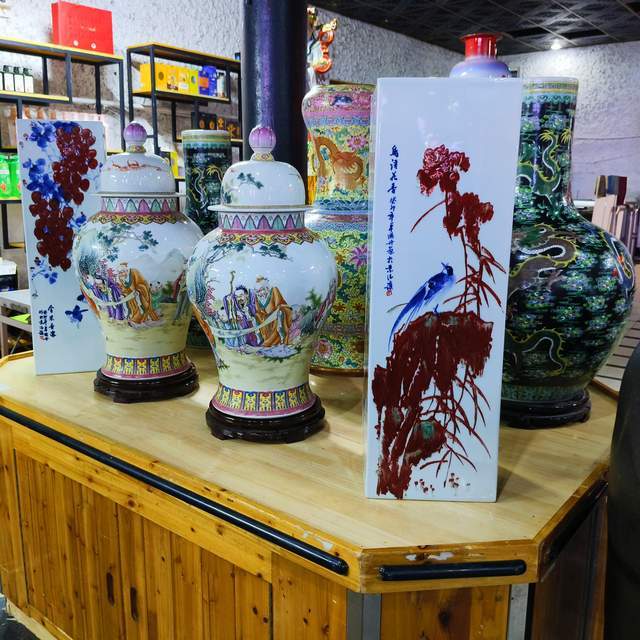 "景德镇名家陶瓷收藏展"在保定市恒祥大街郊区礼堂古城文化茶楼开展