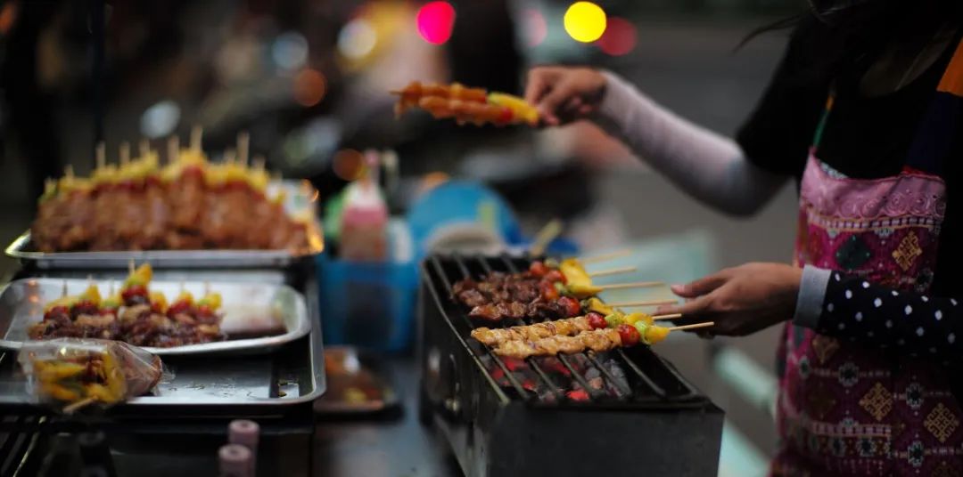 抵制"高价餐饮",这届消费者为什么变抠了?