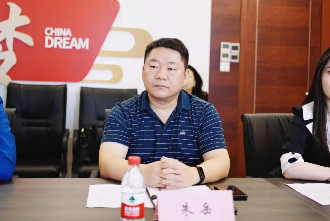 热烈祝贺联合索威尔国际集团与潍坊市政金控股集团达成战略合作