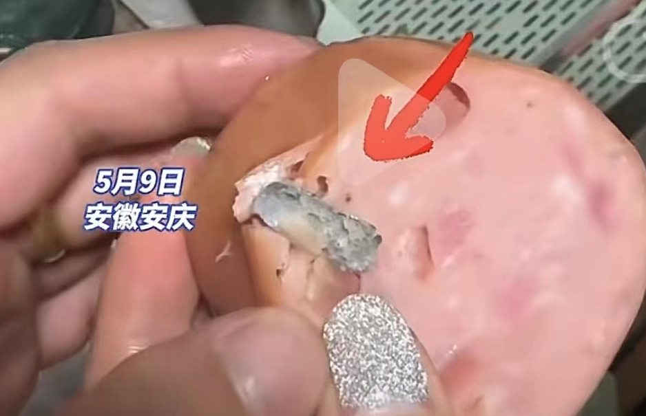 金锣火腿肠被投诉吃出刀片,业绩下滑与双汇差距不断扩大