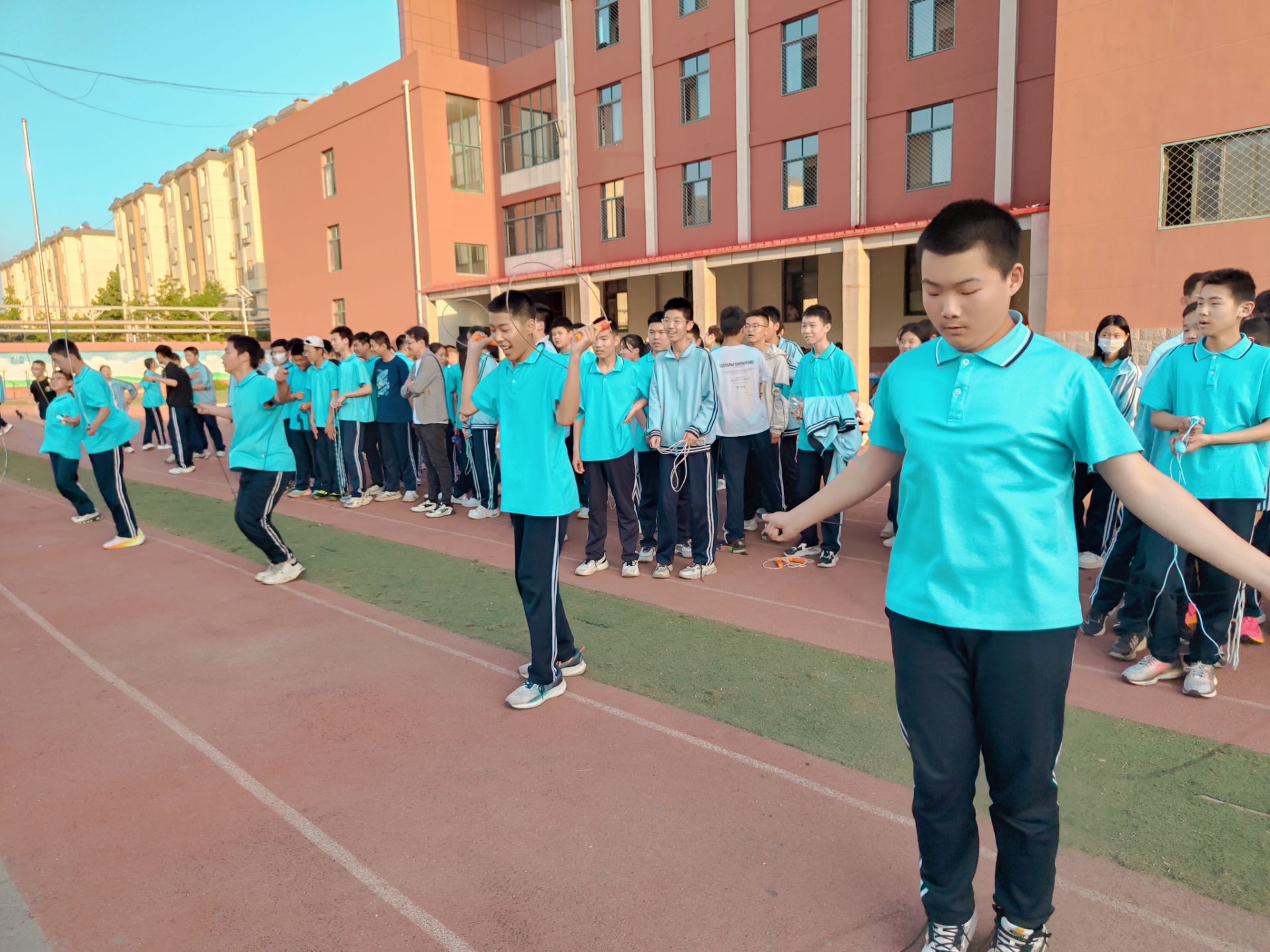 邹城市第十二中学 | 举办2024年阳光体育活动暨春季趣味运动会