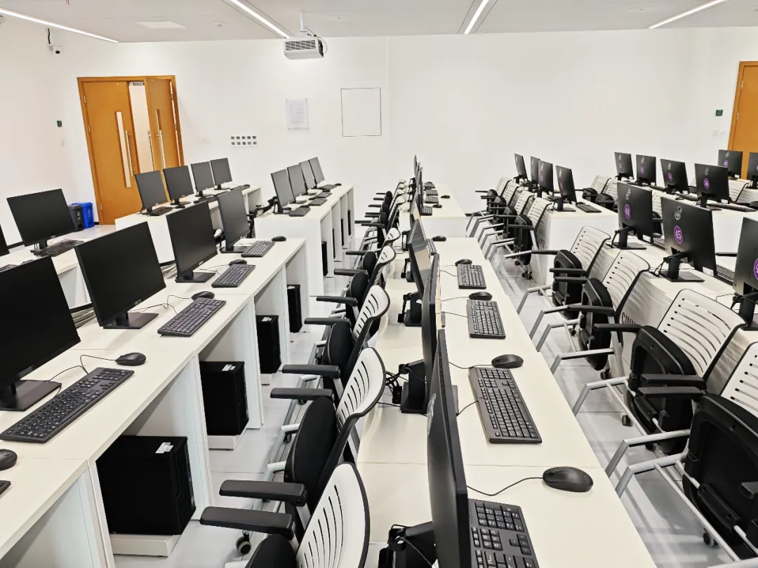 这套智慧教室解决方案为香港中文大学(深圳)教与学增加更多可能