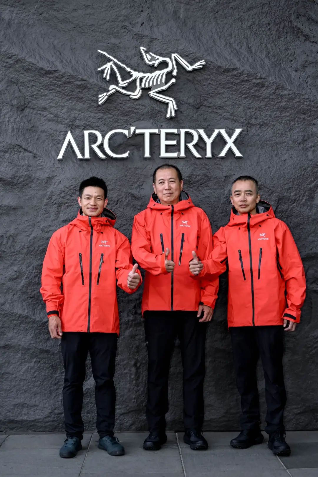 高山上的领航者:寻找自由登山的"高度"