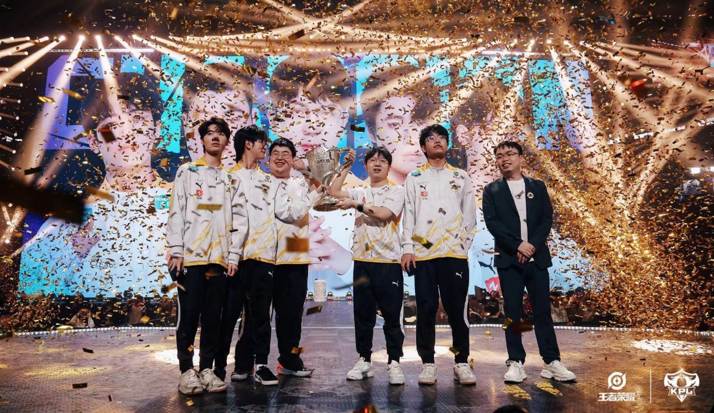 十冠王!海信电竞合作伙伴重庆狼队拿下2024kpl春季赛冠军 | 品牌