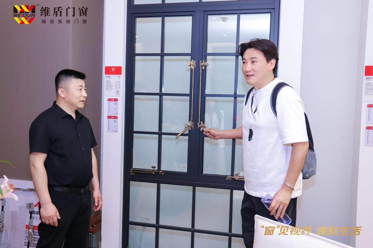 携手国民演员刘小锋,维盾门窗上海家饰佳国际馆旗舰店盛大开业!