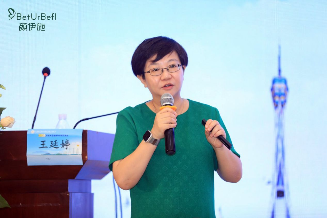 卢涛主任采用系统医学(主要是中西医结合)理念诊疗,中西并举,综合分析