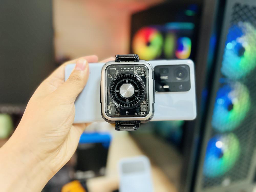 激战酷暑,散热先行:红魔,黑鲨,飞智,睿量,四款磁吸散热器横评对比