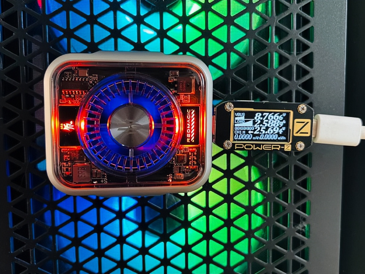 激战酷暑,散热先行:红魔,黑鲨,飞智,睿量,四款磁吸散热器横评对比