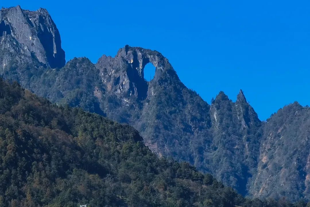 怒江石月亮:云南首条登山步道