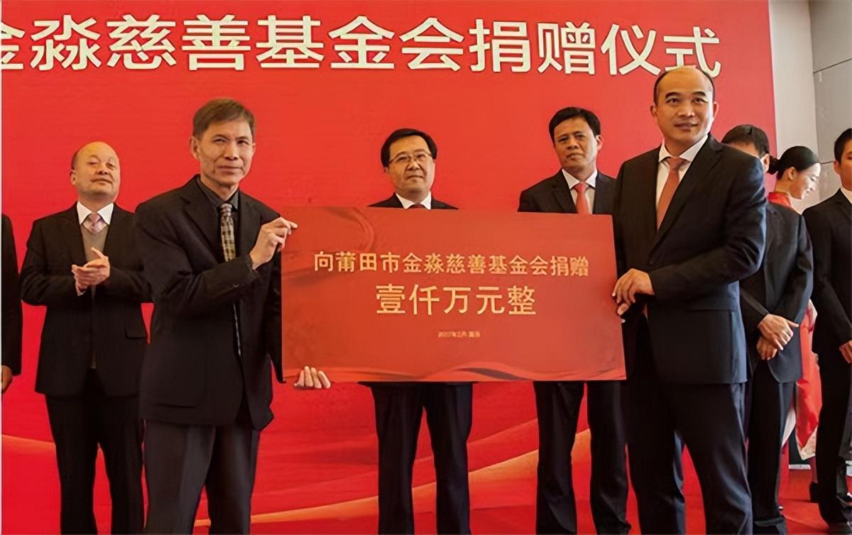 盘点三棵树成长史:涂料大佬洪杰凭借中式智慧逆境翻身