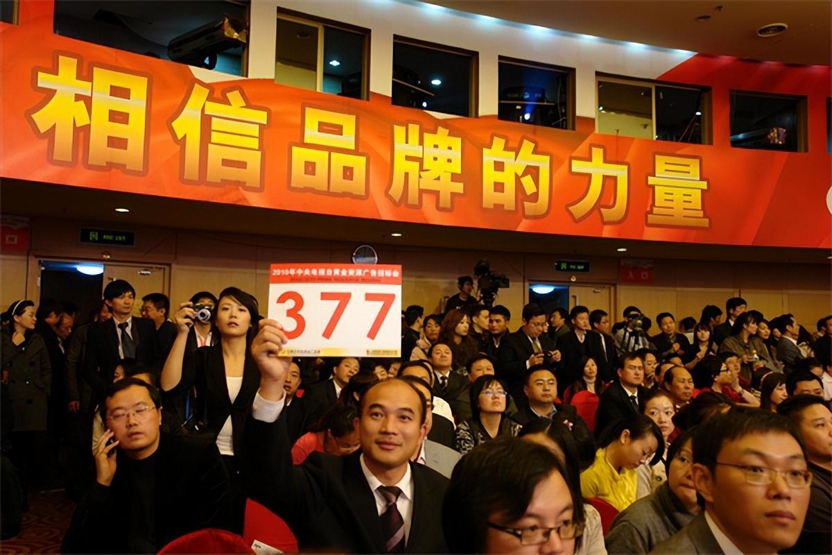 盘点三棵树成长史:涂料大佬洪杰凭借中式智慧逆境翻身