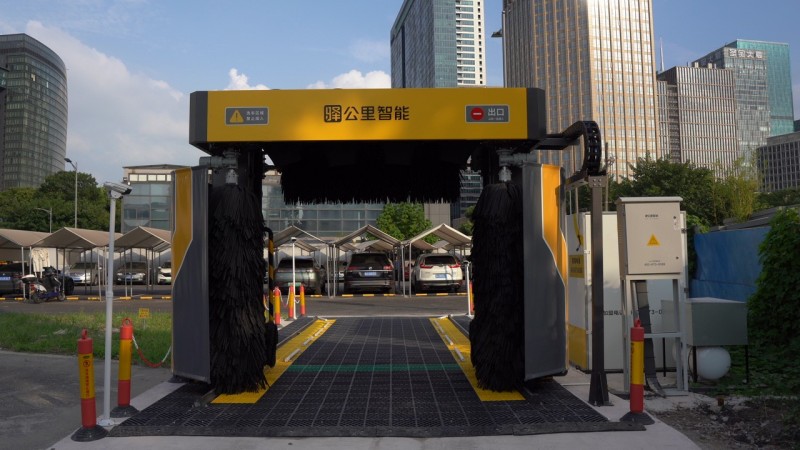 驿公里24小时无人化智能洗车,随时畅享洁净之旅