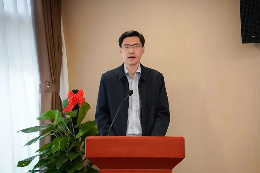 荣联科技集团董事长张亮出席了本次会议