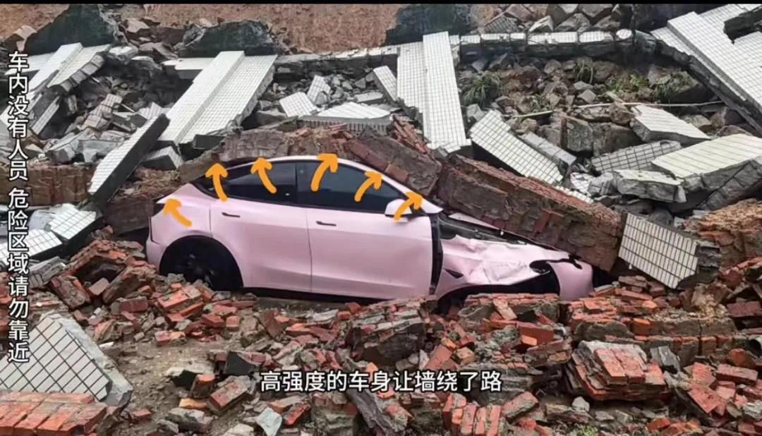 特斯拉刹车门落幕,女车主道歉引众怒:谁为这场三年闹剧买单?