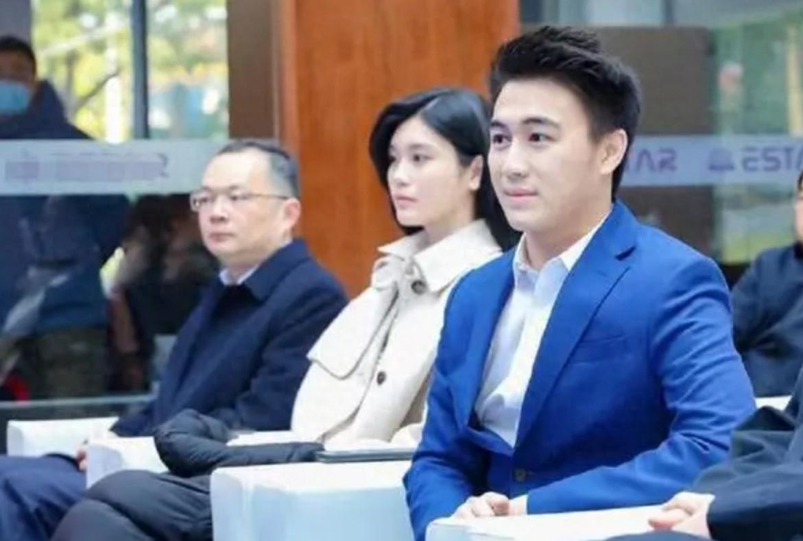 (星竞威武集团)日前通过境内运营实体武汉星竞威武文体发展有限公司