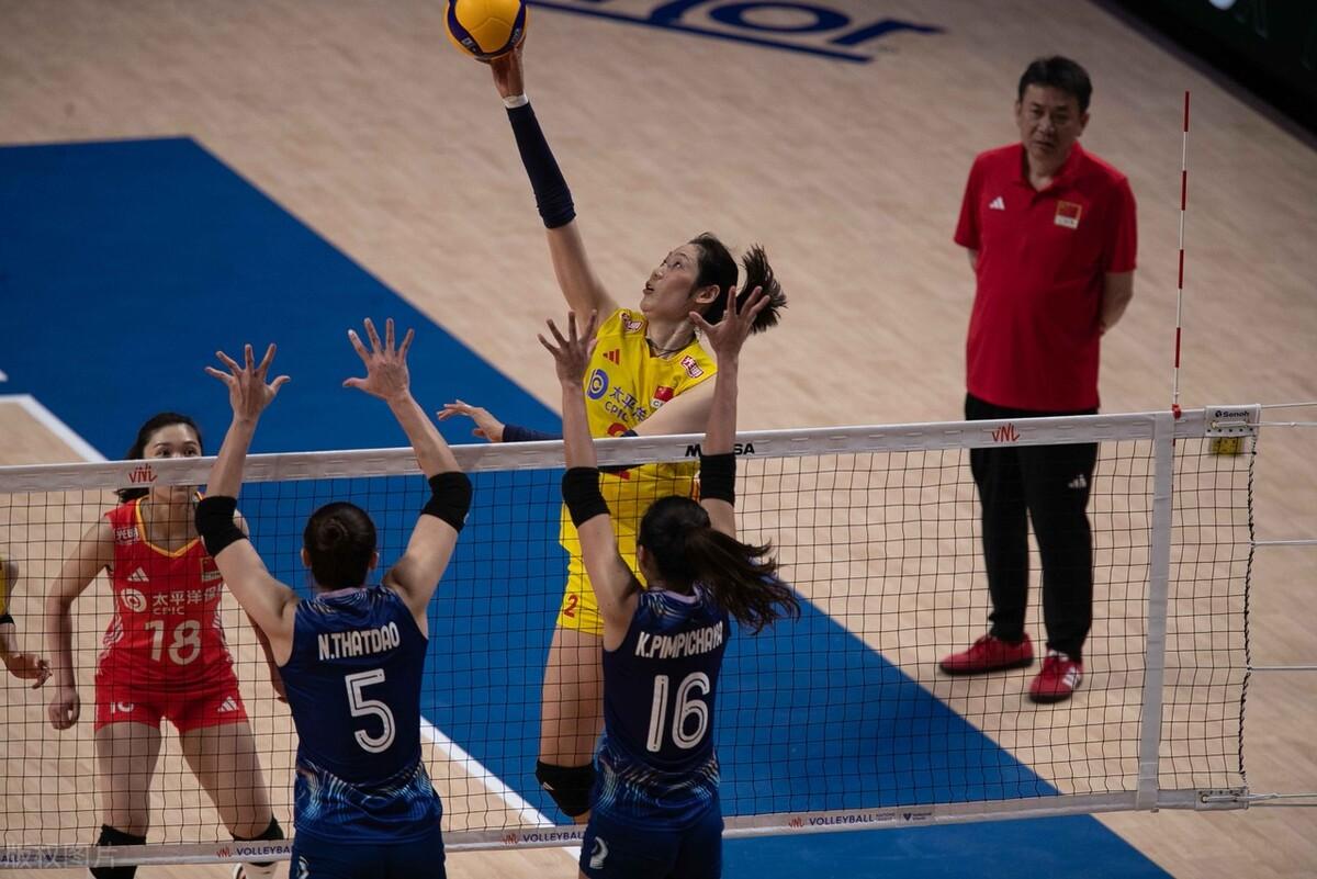 3-0横扫泰国!朱婷展现世界级超巨实力,扣球率接近60%