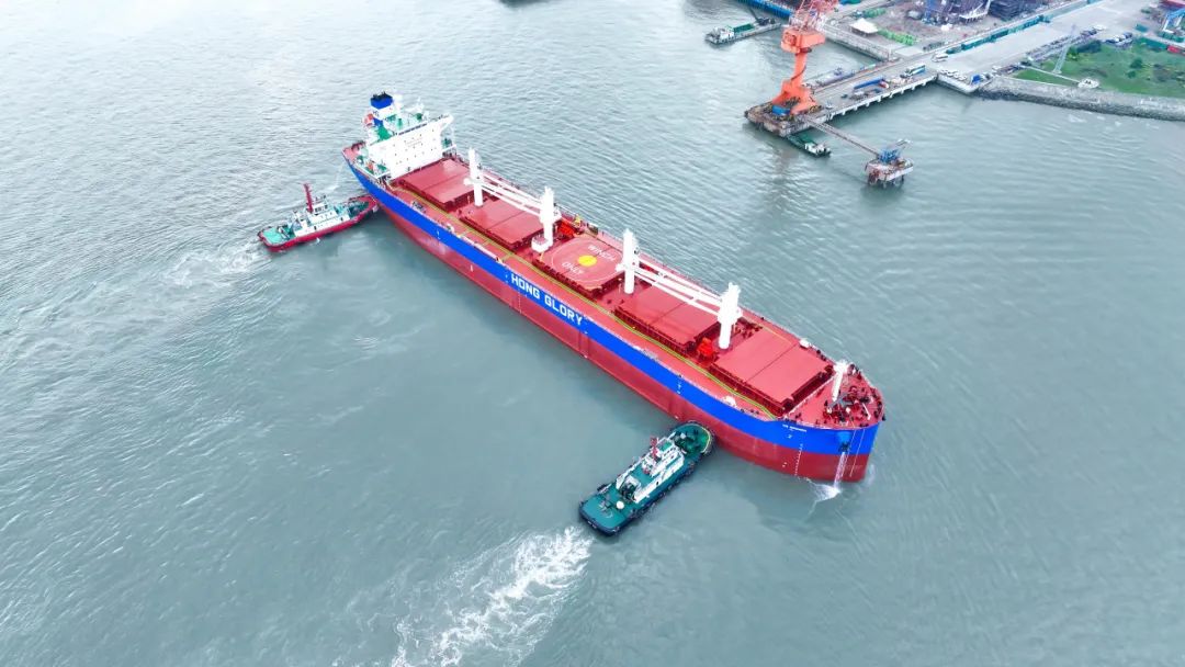 交银金租6.36万吨散货船"hg bremen"轮命名交付 | 航运界