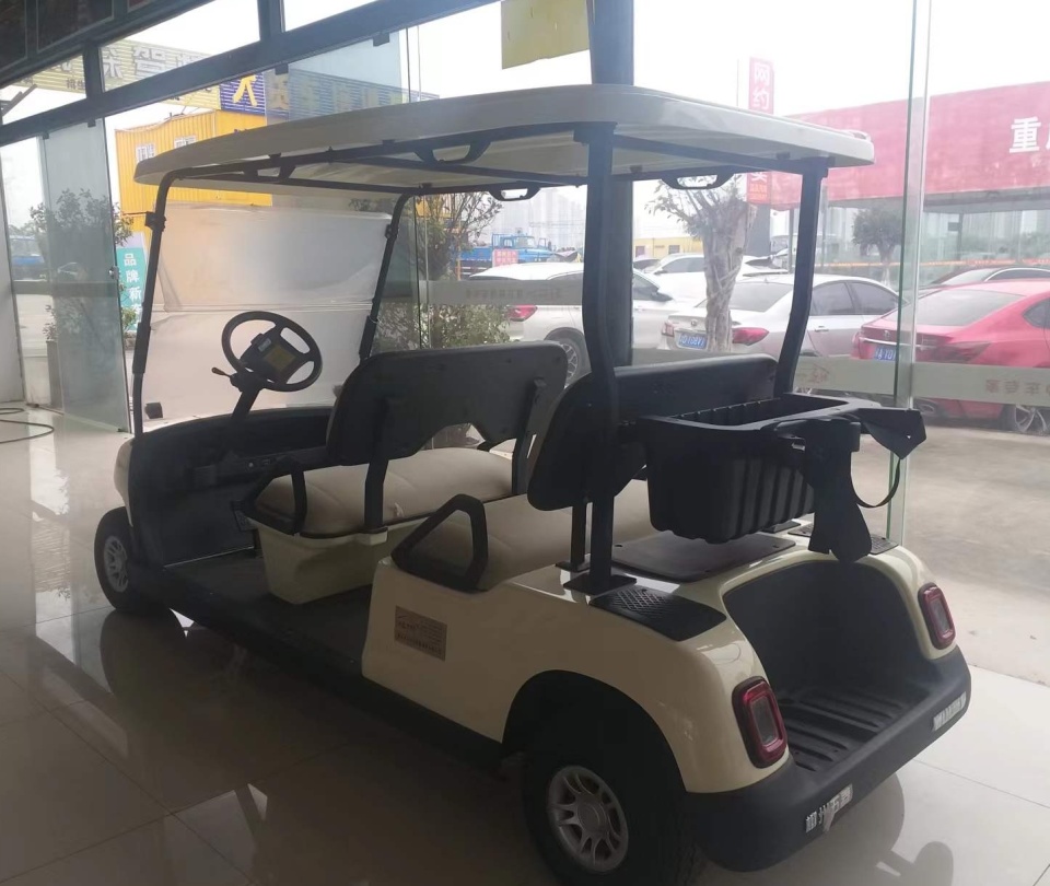 林立电动观光车:现代高尔夫体验的完美"伴侣"