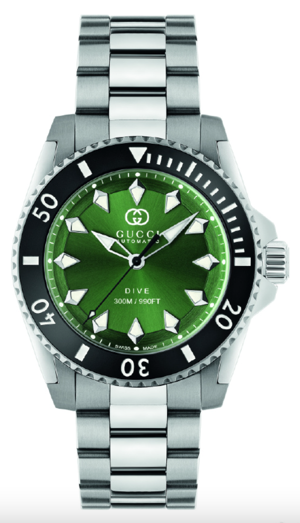 此外,这三款运动风格的表款中,两款以蓝色或绿色表盘搭配精钢表壳,而