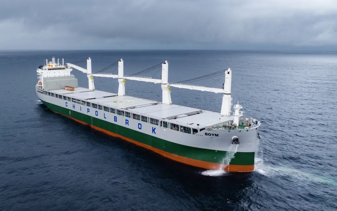 AC米兰官网交船开门红！外高桥造船加快船舶建设交付步伐