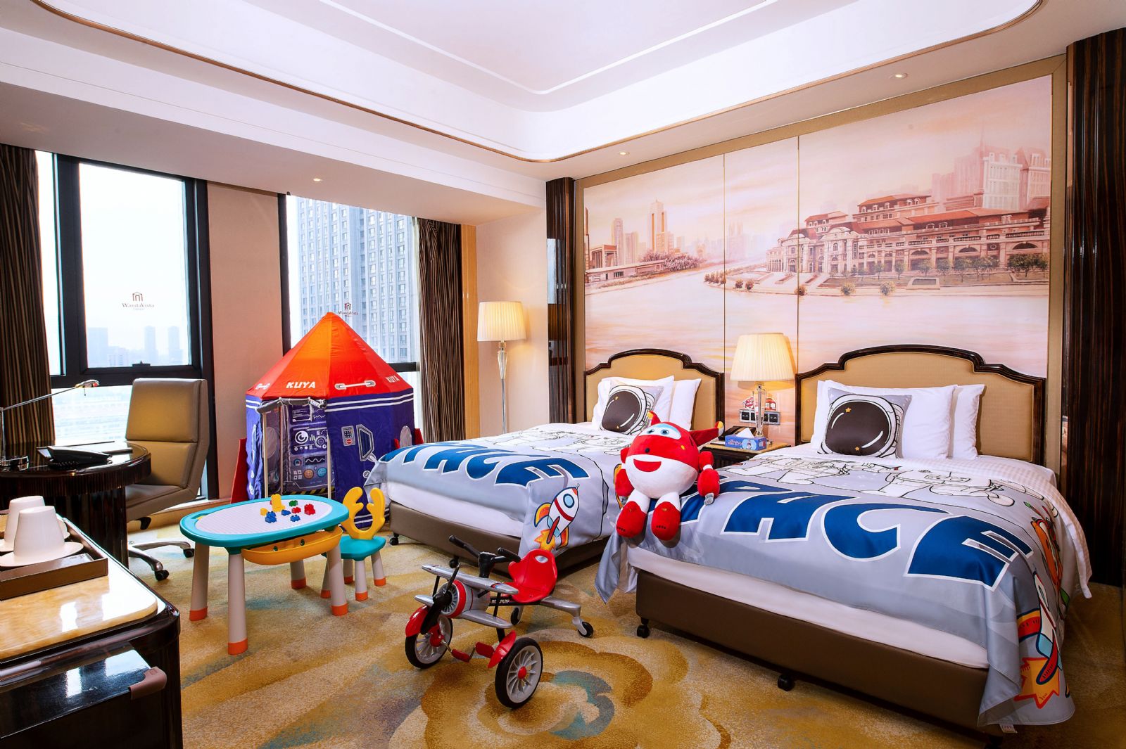 天津富力万达文华呈现四大主题亲子客房_财富号_东方财富网