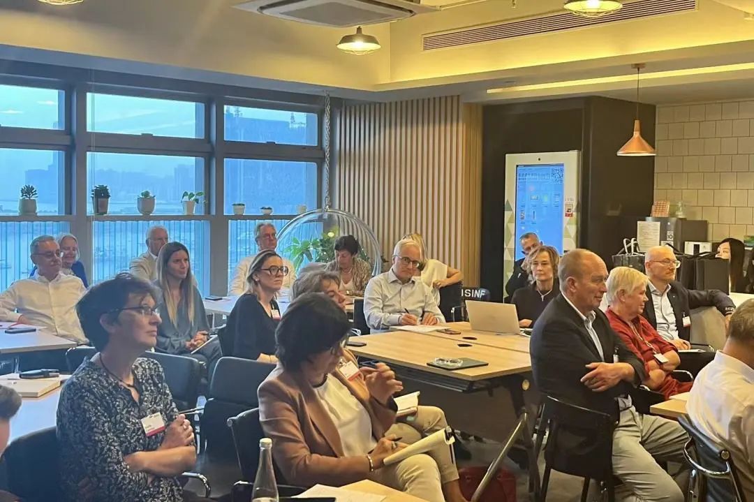 金融壹账通香港团队迎接比利时德克夏银行代表团 深入交流平安经验