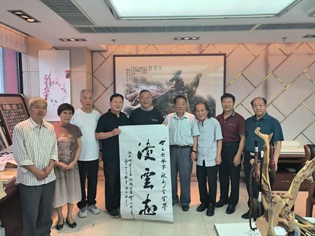 志民将军,姚天福将军,邓理先生,南远景大校等来访书法大家康智峰为赵
