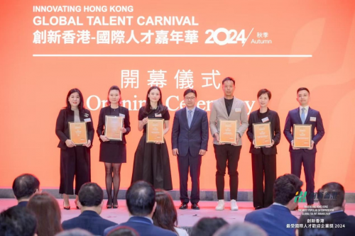 左起jessie leung,崔金欢,沈咏诗,孙玉菡,李加齐,黄芸,陈启蒙图片说明