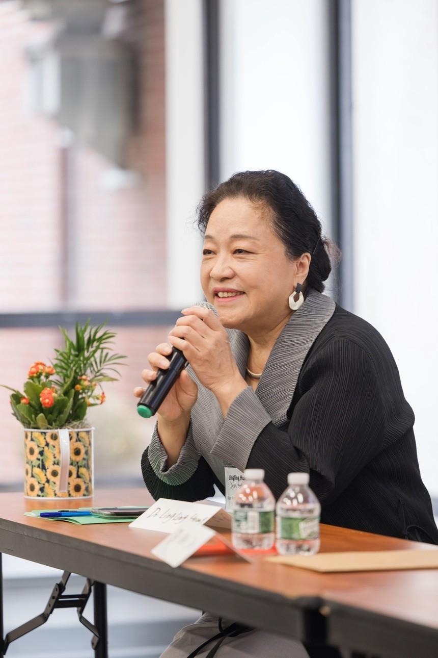 西安美术学院,民革中央画院副院长黄玲玲教授发言艺术策展人彭明俊