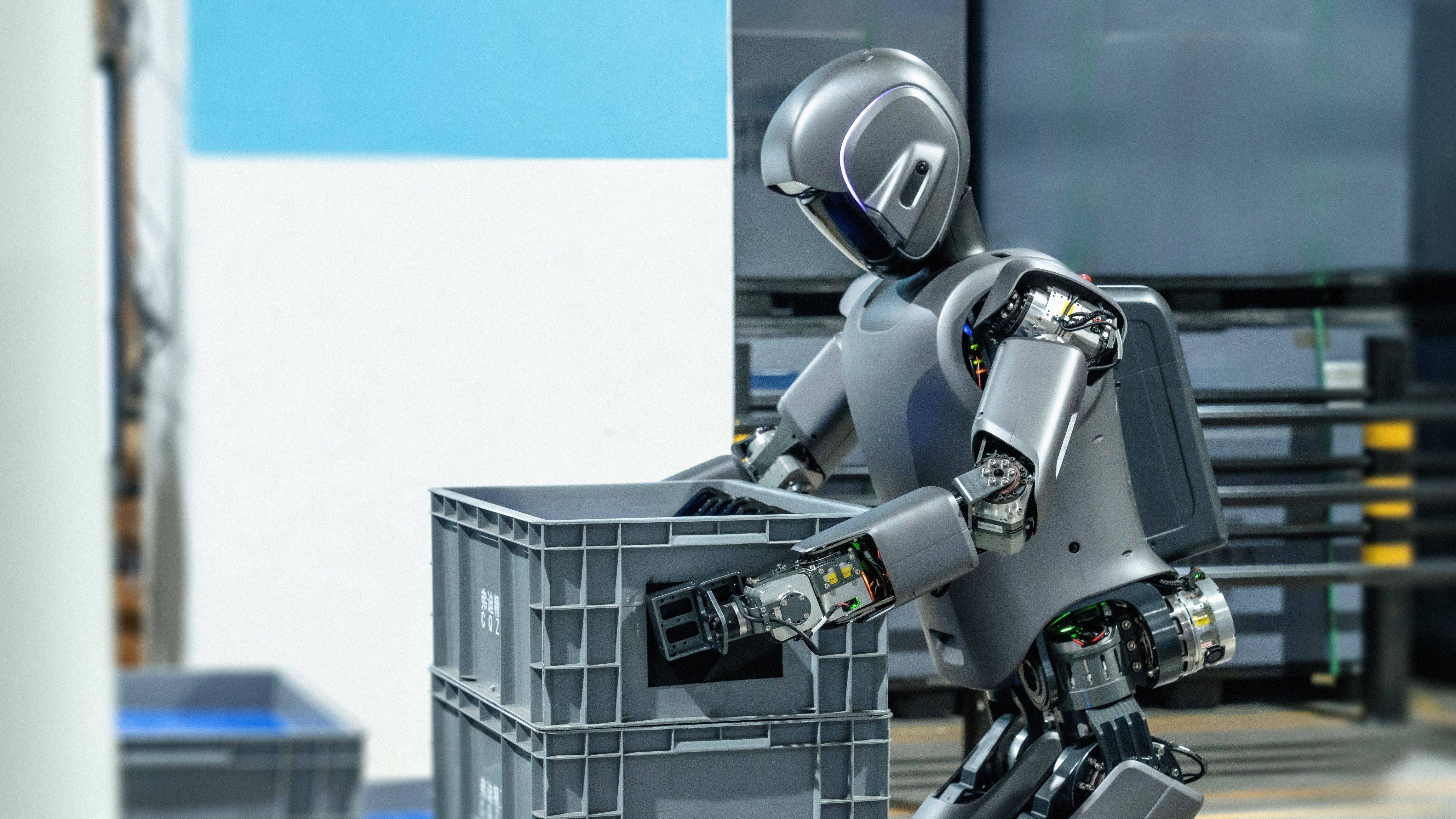 人形机器人商业化新纪元把智能协同带进汽车工厂