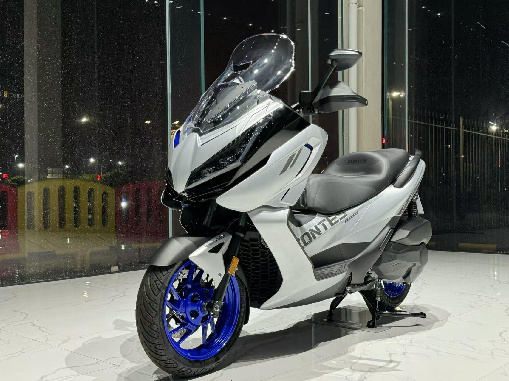 国产中排踏板"油箱王者"盘点:长途摩旅告别续航焦虑