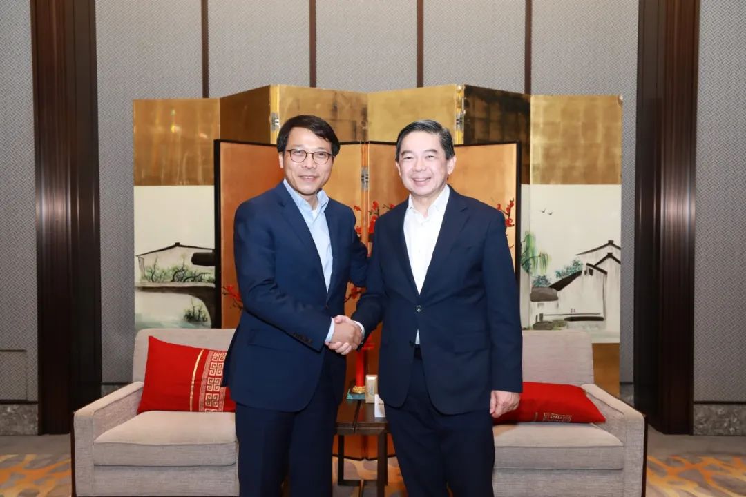 文莱首相府部长兼财经主管部长拿督刘光明会见阜博集团董事长王扬斌_财富号_东方财富网