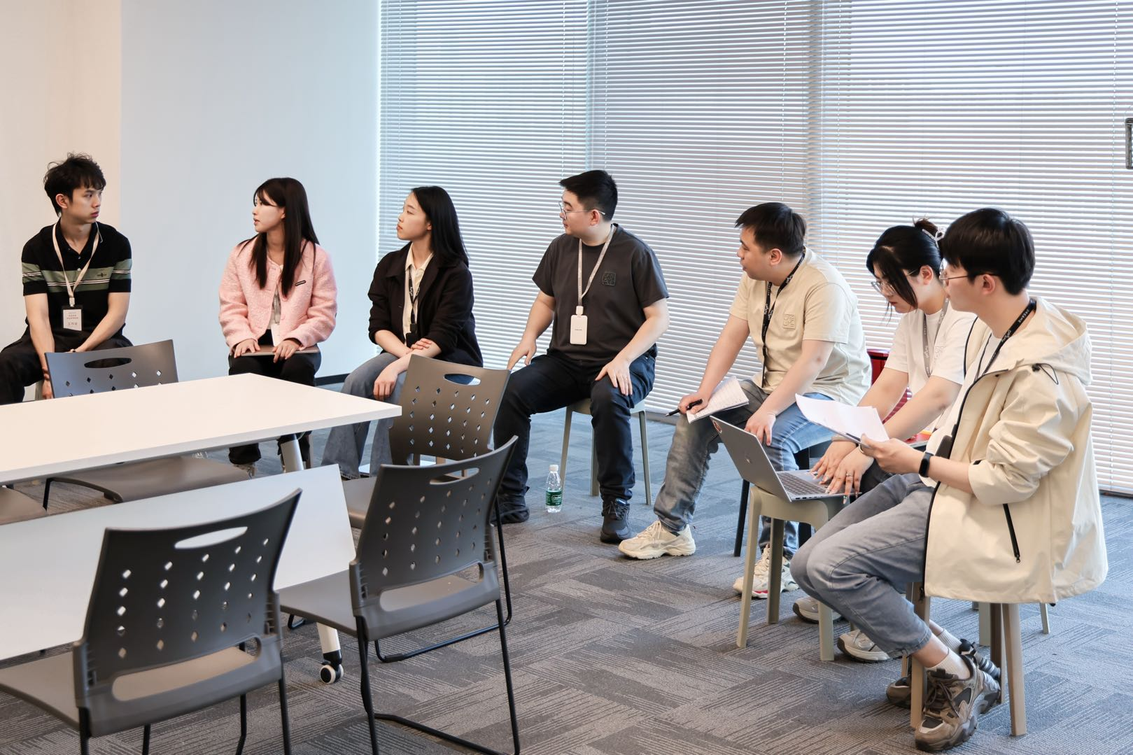 百项创新技术直面用户“痛点”,追觅扫地机召开2025首场用户沟通会-家电圈官网