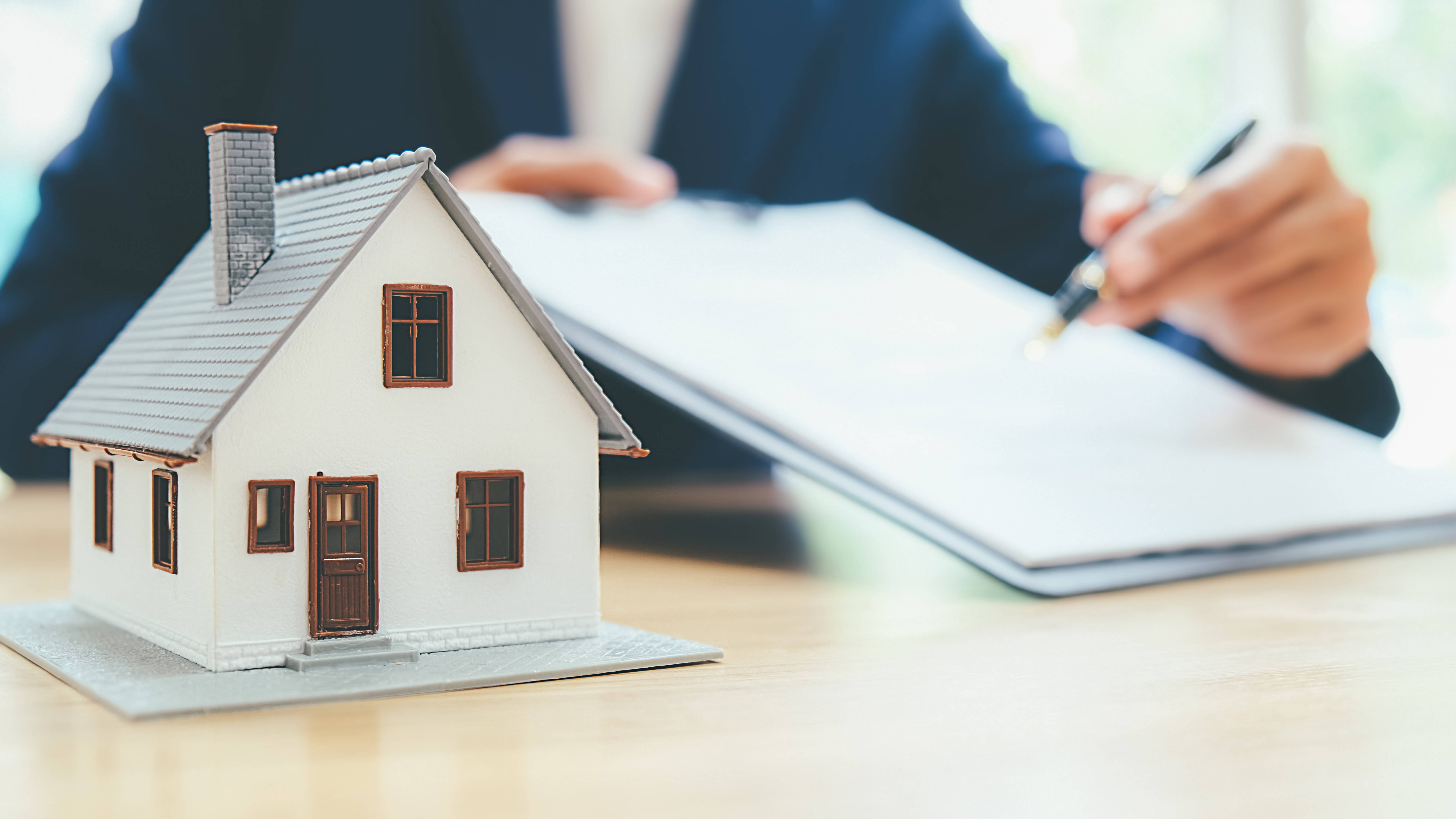 乐鱼电子塔图姆坦言与母亲完成商定：只靠代言费存在，史书最大合