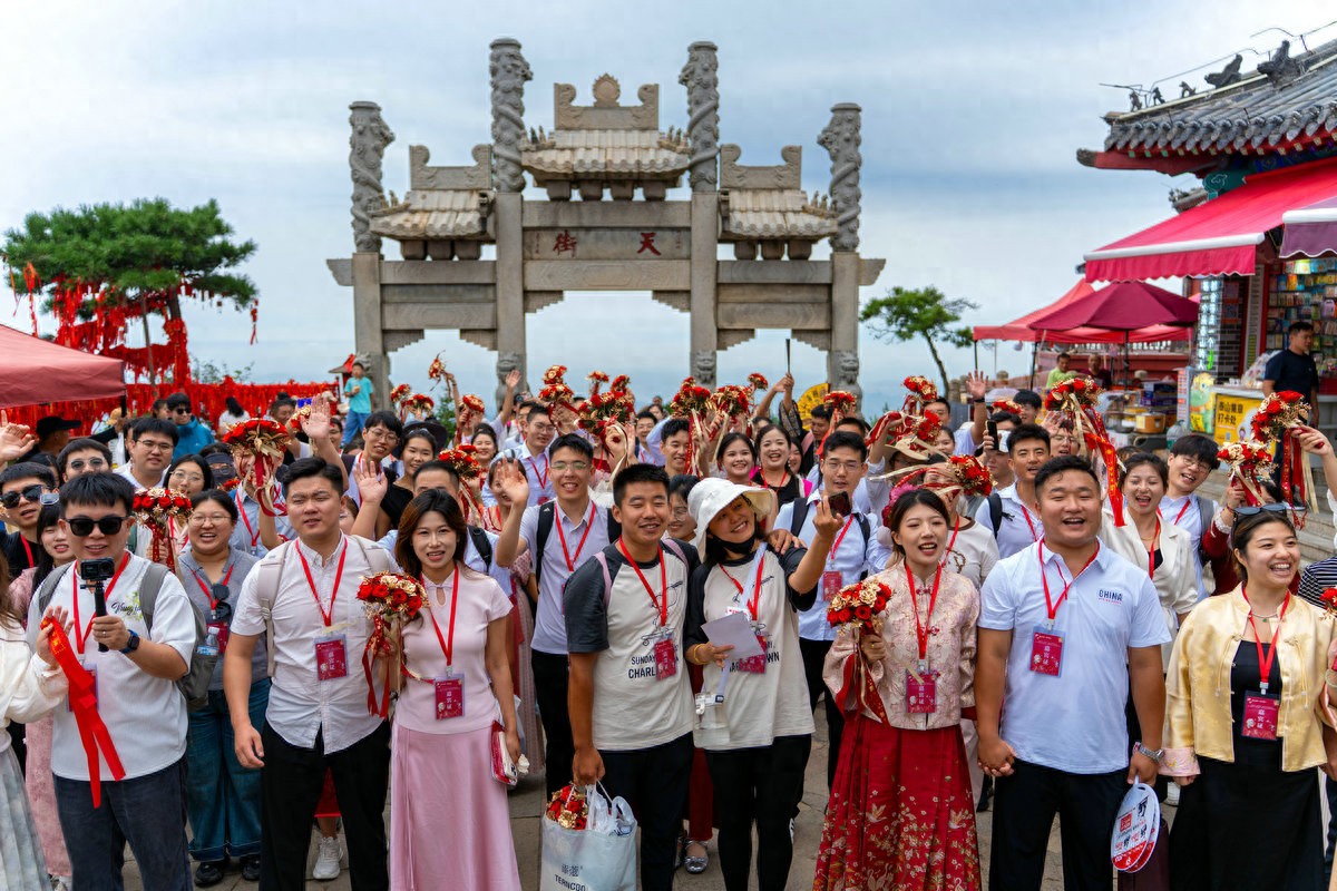 泰山景区特约摄影师镜头里的七夕:为爱情定格