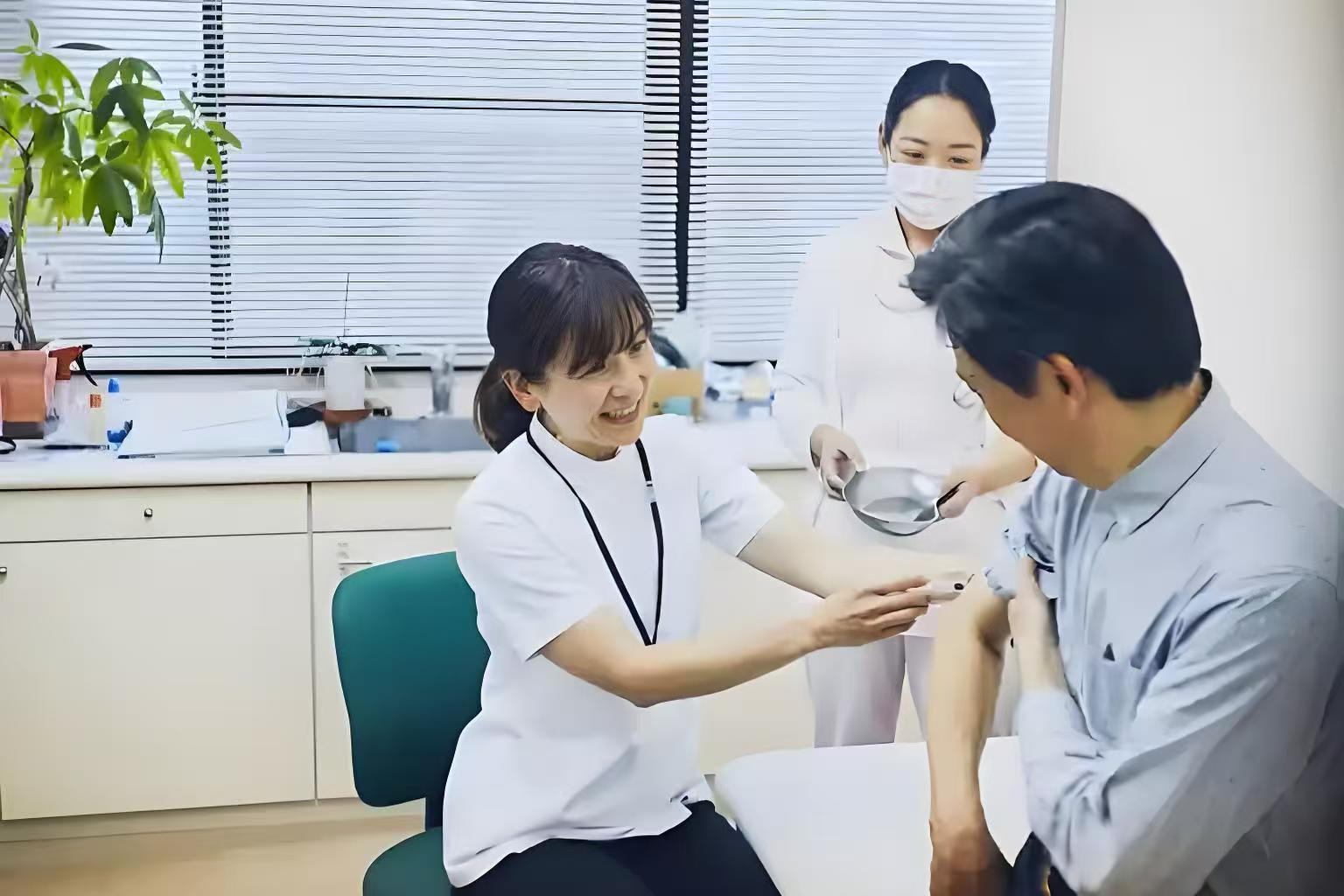 包含上海中医药大学附属龙华医院代挂陪诊就医的词条