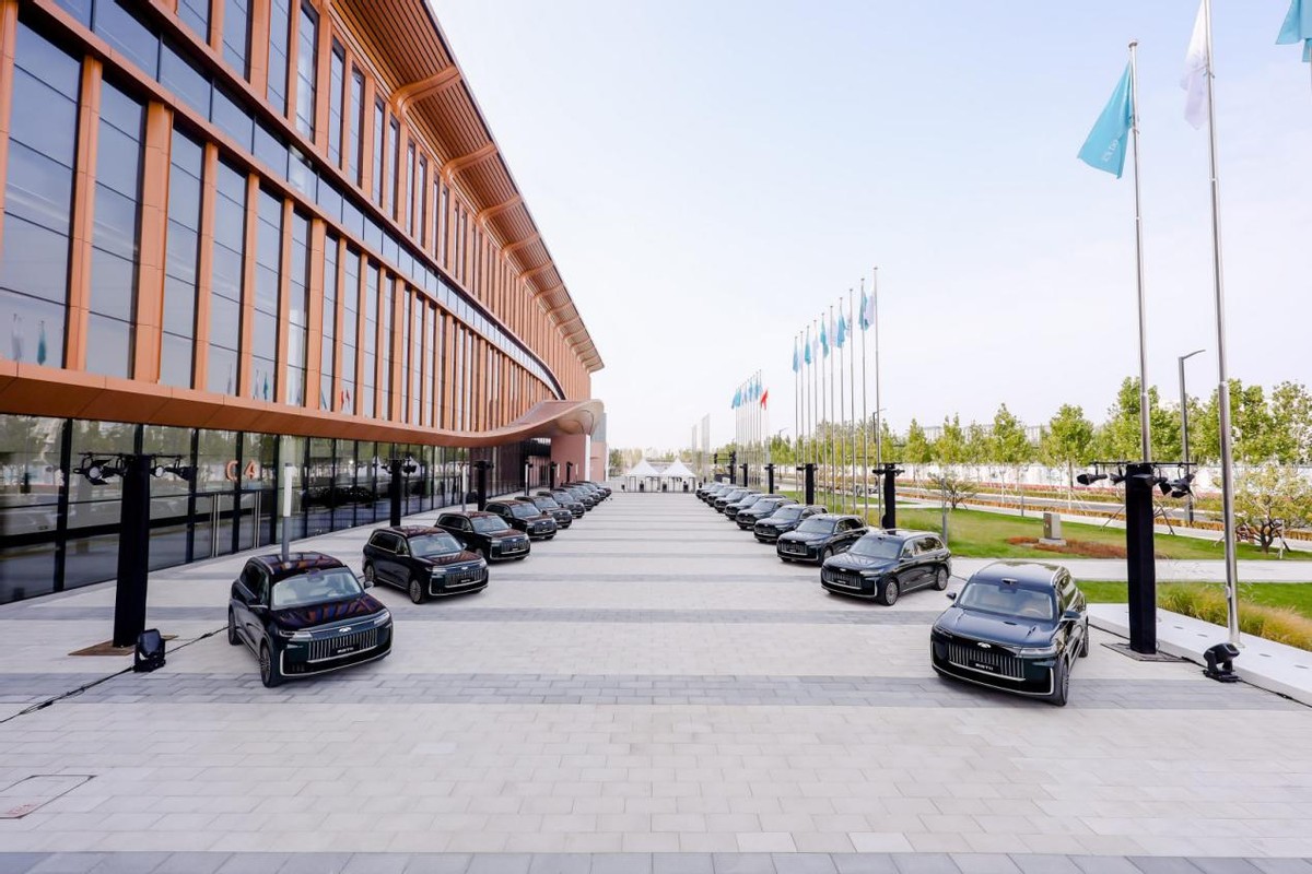 智享大六座旗舰SUV风云T11全球上市,限时抢鲜价17.99万元起!-科记汇