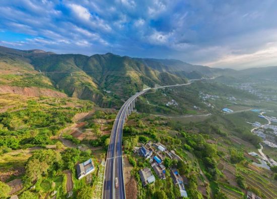 会聚山河壮志 巧筑幸福坦途——写在会巧高速建成通车之际