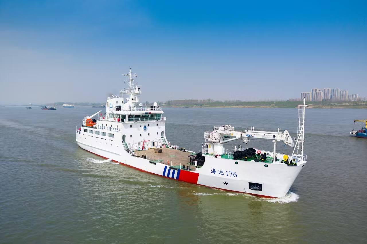 我国交通运输系统最大最先进航标船“海巡176”轮正式列编-科记汇