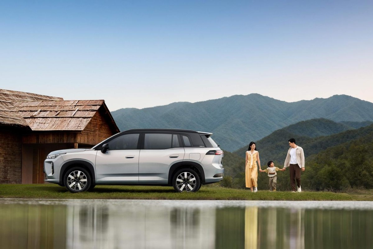 10.48万起埃安i60正式上市，10万级增程刚需用户闭眼入！