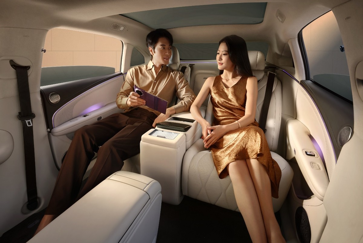 华系双智旗舰轿车 广汽昊铂A800内饰首发,为高速L3商用冲刺-科记汇