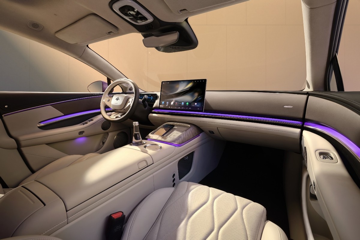 华系双智旗舰轿车 广汽昊铂A800内饰首发,为高速L3商用冲刺-科记汇