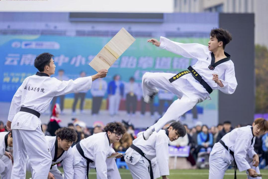 云工商特聘探险家做院长:开国内体产学院之先河