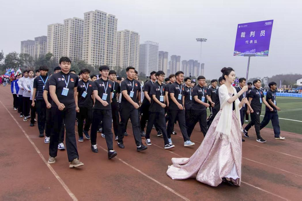 云工商特聘探险家做院长:开国内体产学院之先河